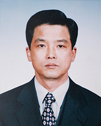 19대 교장선생님 사진
